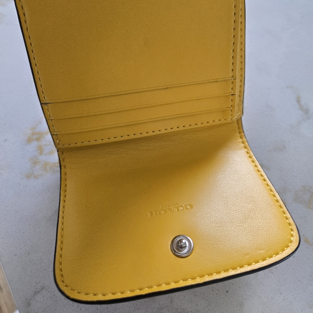 Coach Signature Wallet - Picture 13 of 14